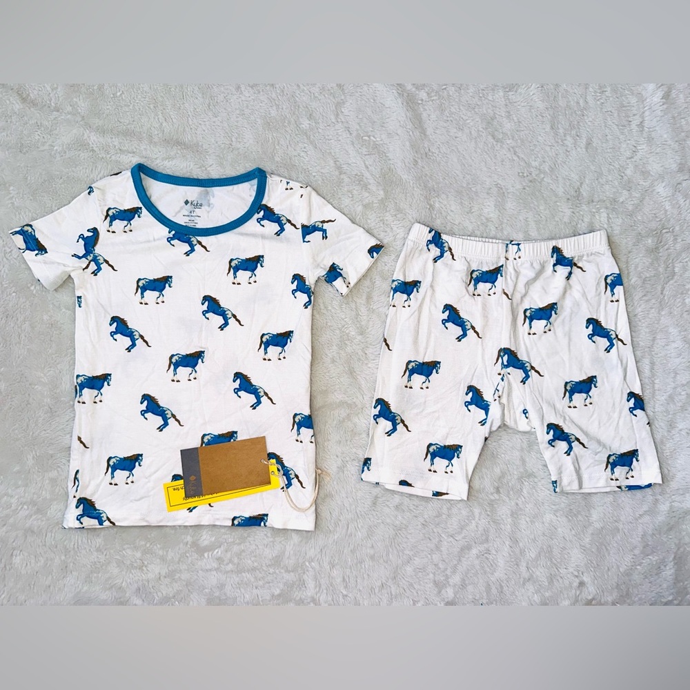 💙🐴NWT Kyte Horse Set🐴💙 - Picture 2 of 3